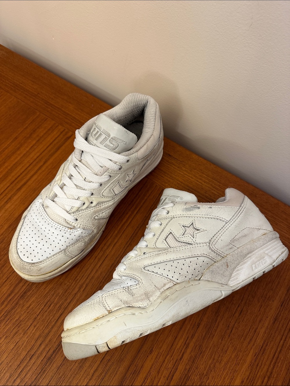 Vintage Converse Cons 5500 White Low-Top Leather Tennis Sneakers 6.5 w/ Box - Picture 4 of 8